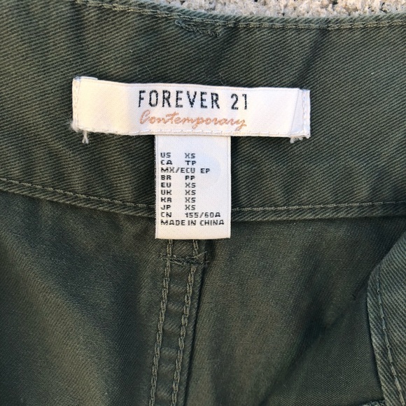 Olive green shorts SIZE: XS - Picture 3 of 4